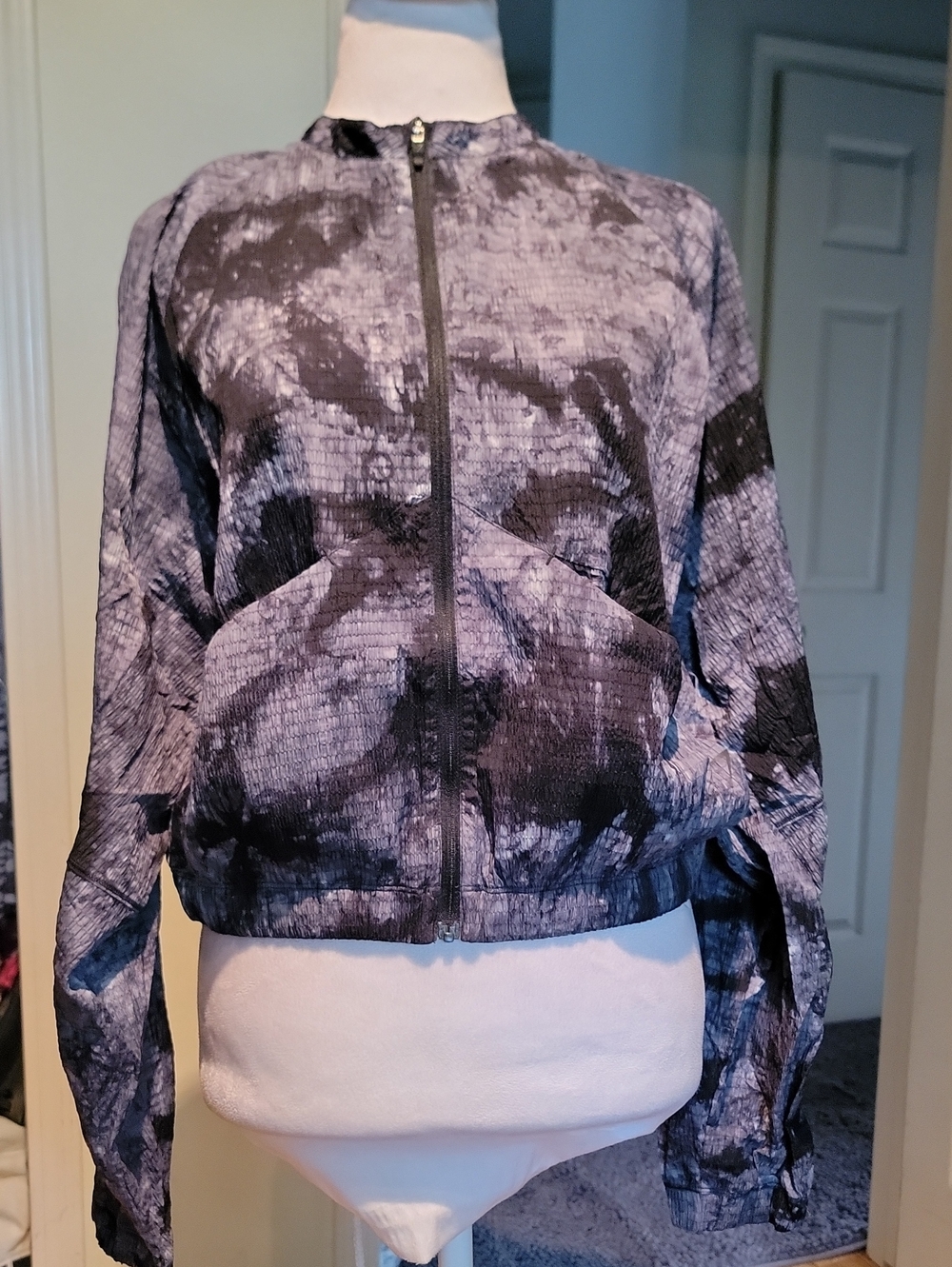 Women's Black & Gray Zip-Front Lightweight Jacket
